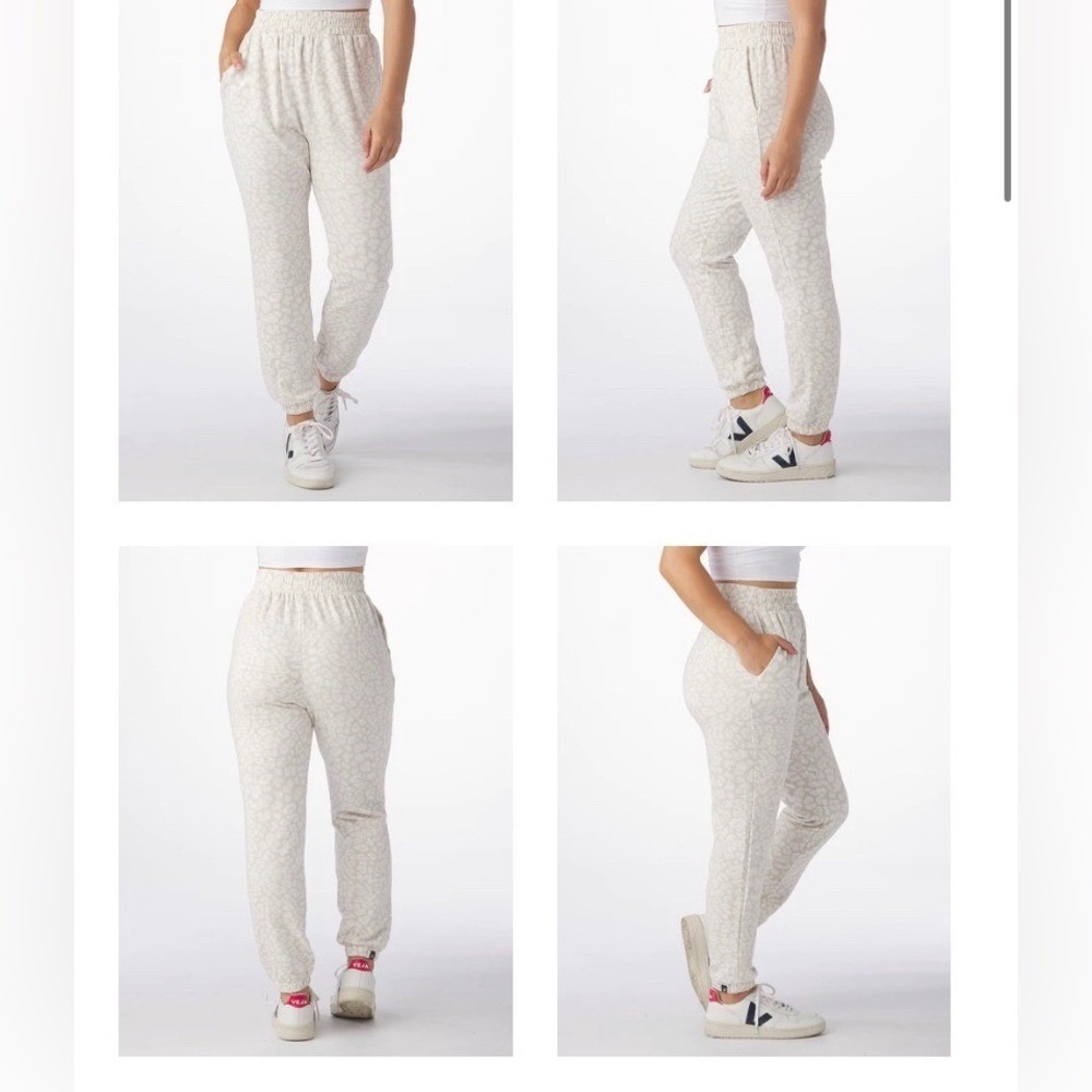 Glyder Powder Jogger Womens 2X Oatmilk White Leopard NWT Modal Spandex Lounge